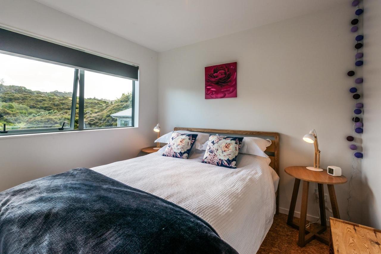 Treetop Retreat - Onetangi Holiday Home Exterior photo